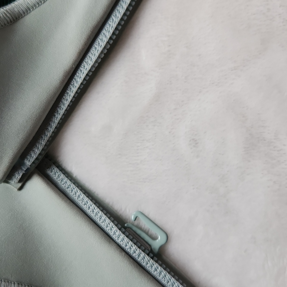 Adidas Activewear,  Gym, Workout, Ivy Park XS,Mesh, Support Bra w/ Front Zipper - Picture 7 of 8